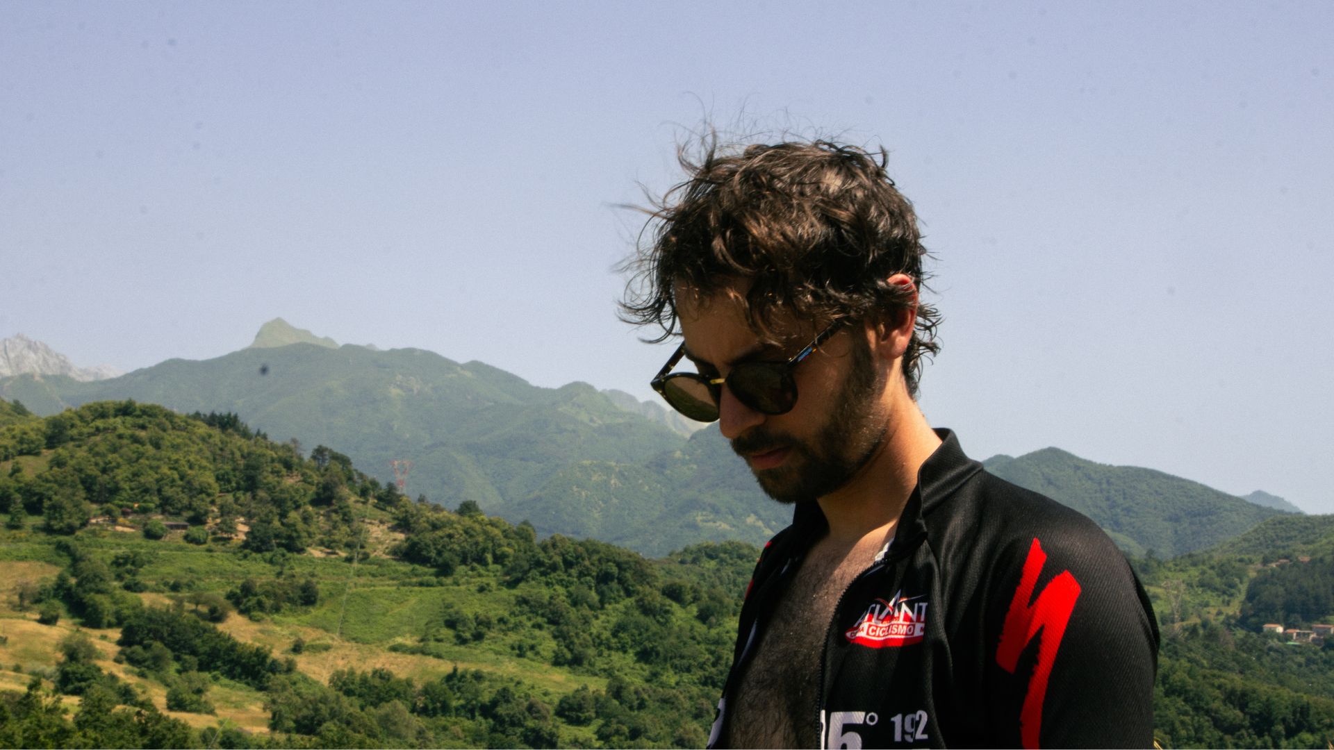 Simone De Sio durante la Via Francigena in bici